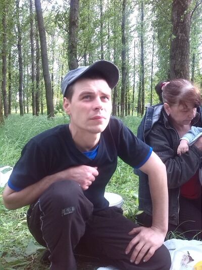  ,   Aleksej, 42 ,  