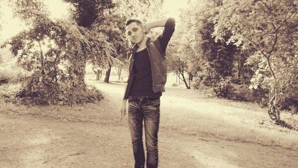  ,   Amir, 40 ,   