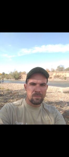  ,   Viktor, 41 ,   ,   , c 