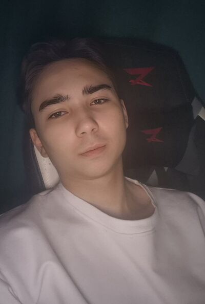  ,   Artem, 18 ,   ,   , c 