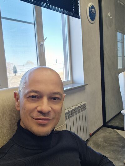  ,   Vitaly, 43 ,   ,   