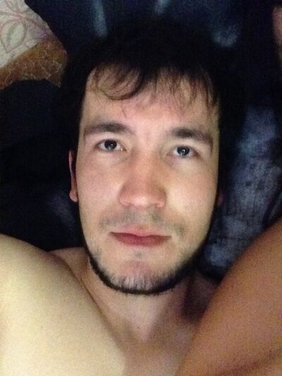  ,   Rustan, 36 ,   