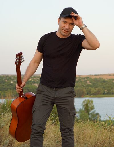  ,   Evgeny, 40 ,   c 