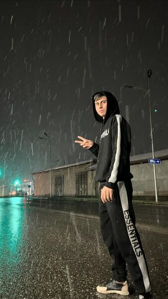  ,   Armen, 23 ,   ,   