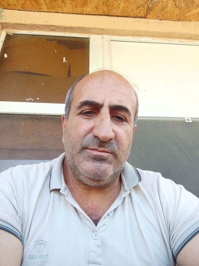  ,   Armen, 46 ,   ,   