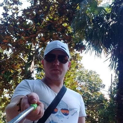  ,   Maksim, 37 ,  