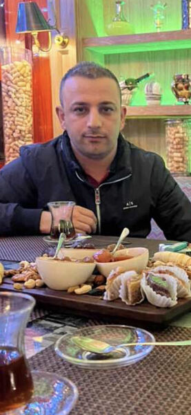 ,   Ruslan, 40 ,   ,   