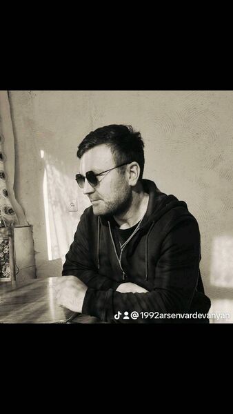  ,   Arsen, 32 ,   ,   , c 