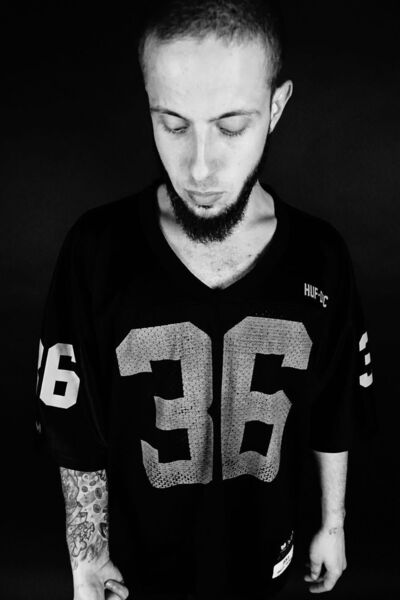  ,   Tony, 34 ,   ,   , c 