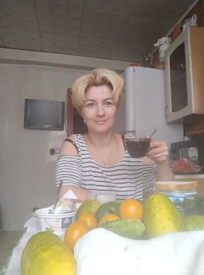  ,   Karina, 43 ,   c 