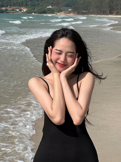  ,   Lynne, 25 ,   ,   