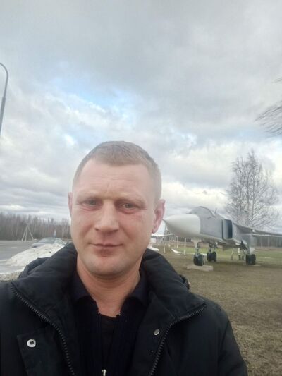  ,   Viktor, 45 ,   ,   