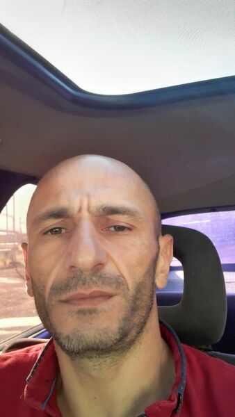  ,   Armen, 44 ,   ,   