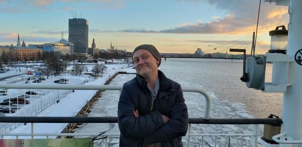  ,   Stas, 43 ,   ,   , c 