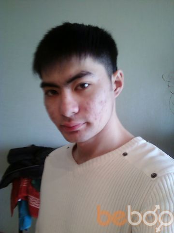  ,   Artur, 32 ,     , c 