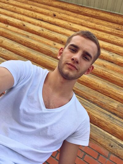  ,   Dennis, 27 ,   