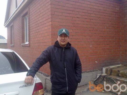  ,   Nurik, 37 ,  