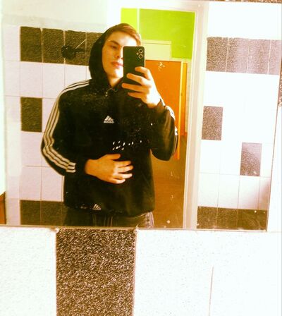  ,   Vlad, 22 ,   ,   