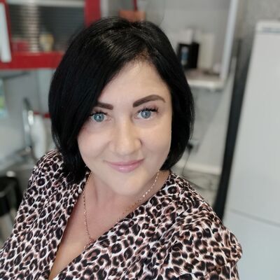  ,   Oksana, 51 ,     