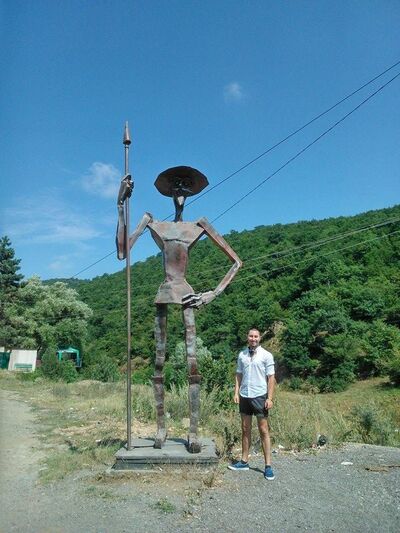 ,   Tornike, 35 ,   