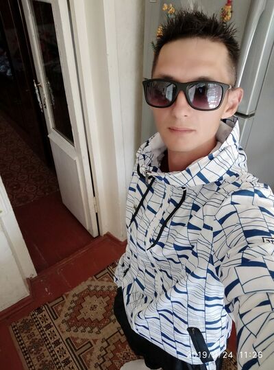  ,   Ruslam, 38 ,  