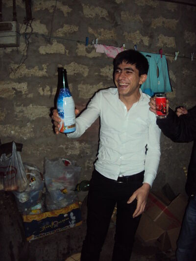  ,   Emir, 35 ,   ,   , c 