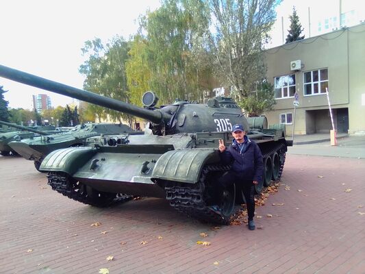  ,   Sergej, 46 ,   