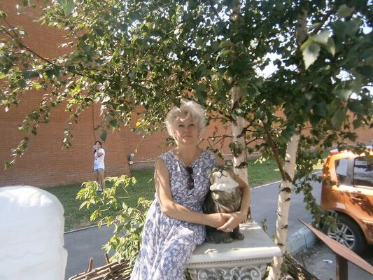 ,   Raisa, 62 ,   ,   