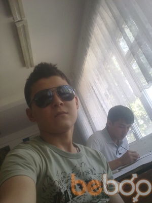  ,   Adasik, 32 ,   