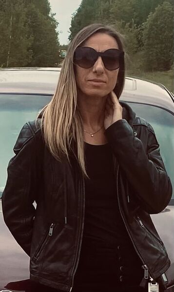  ,   Vera, 39 ,  