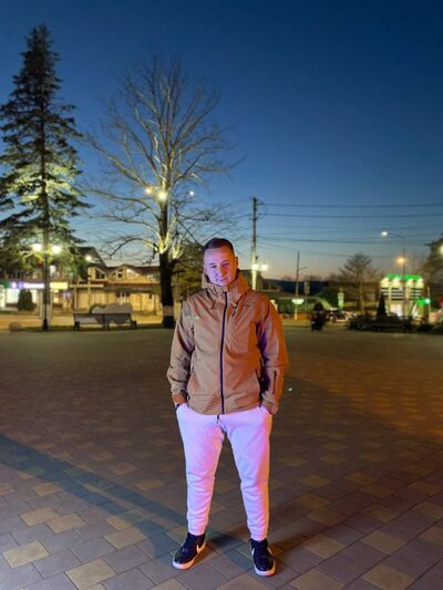  ,   Ruslan, 27 ,   ,   , c , 
