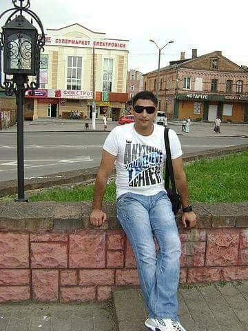  16163570  Ashot, 44 ,    