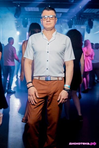  -,   Denis, 43 ,  