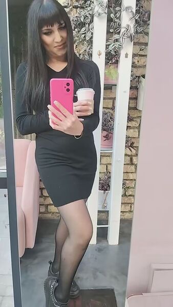  ,   Nika, 39 ,   c , 