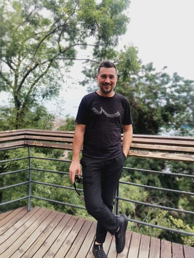  ,   Erhan, 42 ,   ,   