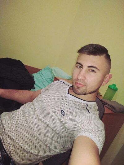  ,   Victor, 33 ,   ,   , c 