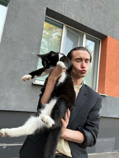  ,   Lolosonik, 22 ,   ,   