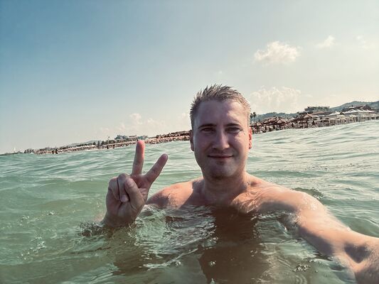  ,   Slava, 36 ,   ,   