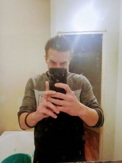  ,   Denis, 25 ,   ,   