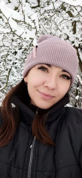  ,   Kasya, 32 ,   