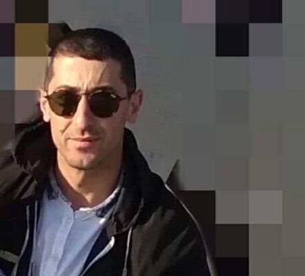  ,   Goga, 41 ,   ,   