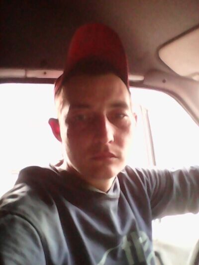  ,   Denis, 37 ,   ,   