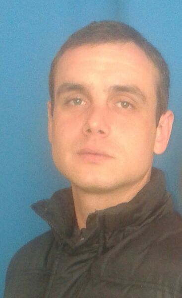  ,   Simon, 40 ,   