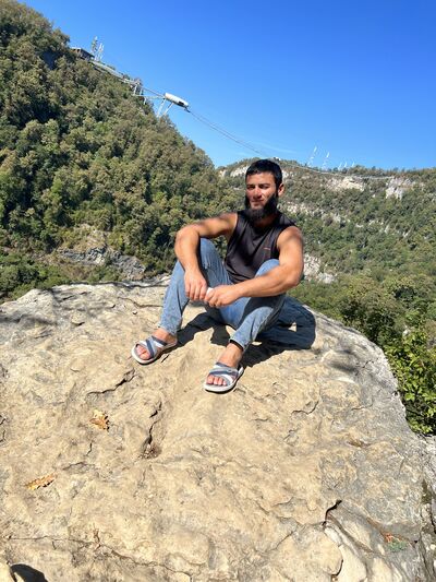  ,   Chechenec, 32 ,   ,   