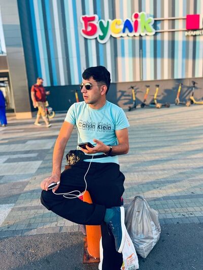  ,   Anwar, 24 ,   ,   , c 