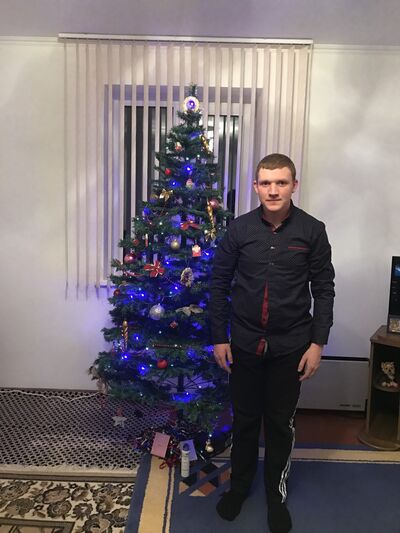  ,   Andriy, 32 ,   