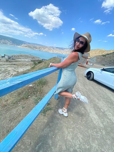  ,   Regina, 34 ,     , c , 