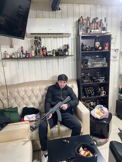  ,   Alex, 20 ,   ,   