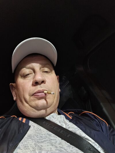  ,   Armen, 49 ,   ,   