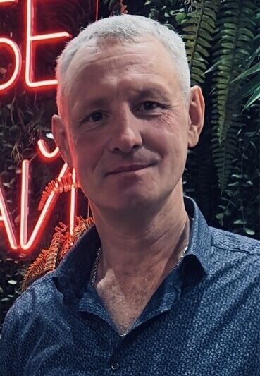  ,   Pavel, 48 ,   c 